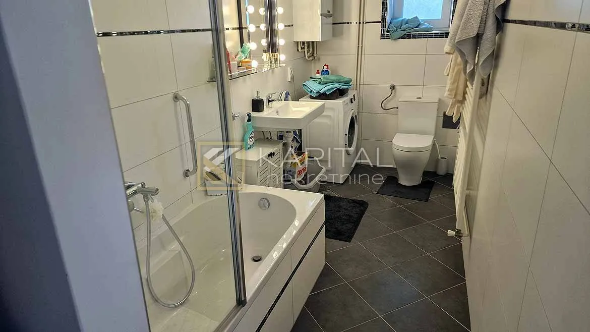 kuća kostrena uređeno okućnica 1000m2 pogled - slika 3