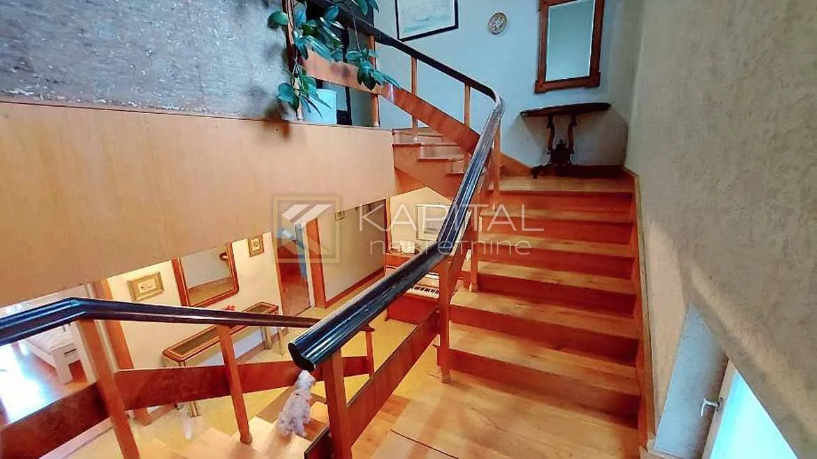 selce, samostojeća kuća s velikom okućnicom - slika 3
