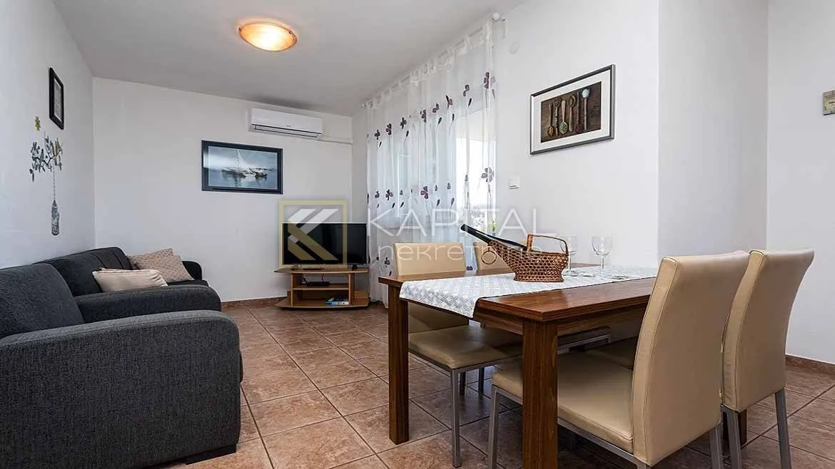 otok krk/ šilo, 4-soban stan s balkonom i pogledom na more - slika 2