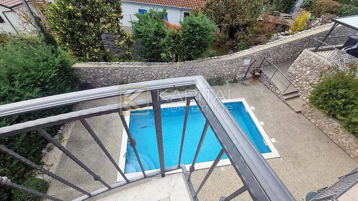 ika, samostojeća vila s apartmanima i bazenom - slika 8