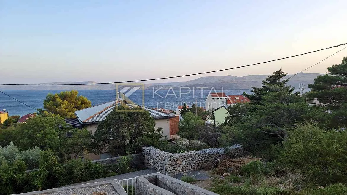 Karlobag, Novija Kuća, 3 Stana, 200 M Od Mora!