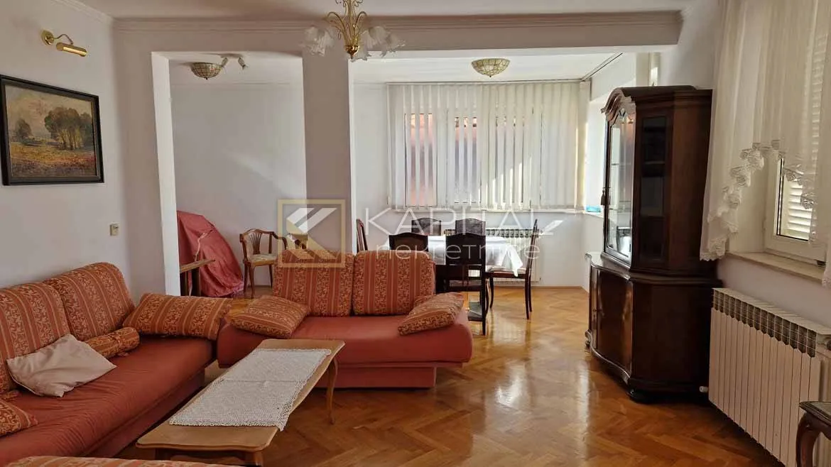 Rijeka, Škurinje, adaptirana kuća s 3 stana i garažom