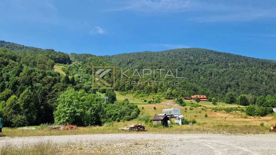 bjelolasica, novogradnja nadomak žičare - slika 4