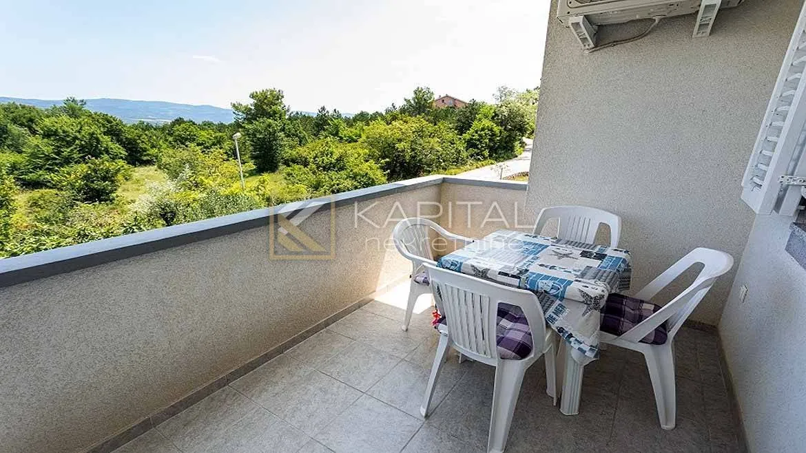 Otok Krk/ Šilo, 4-soban stan s balkonom i pogledom na more - Šilo, Dobrinj