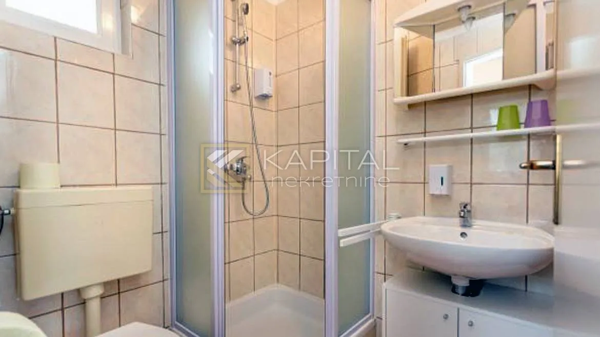 malinska, samostojeća villa na 100 m od mora !!! - slika 7