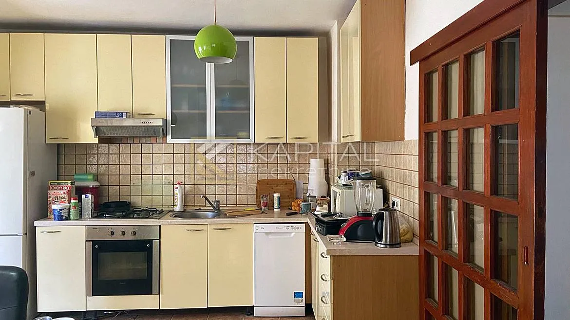 zamet kuća s dva stana - slika 4