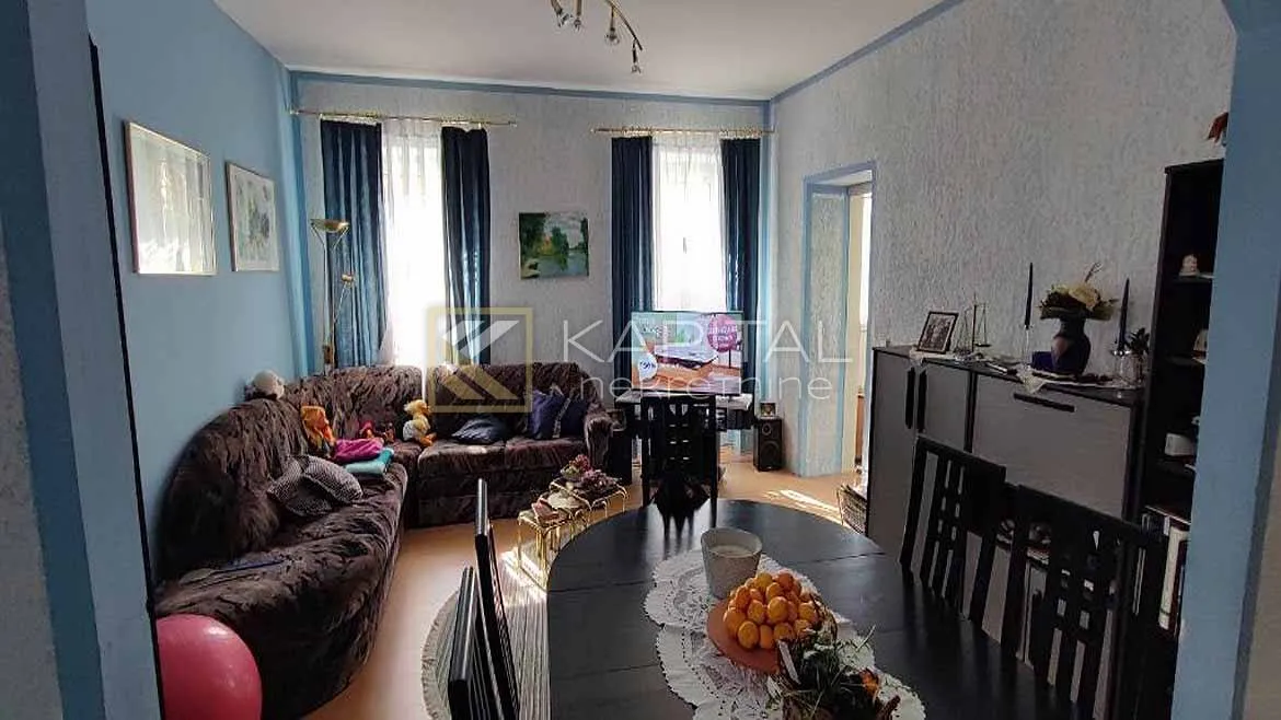 zaleđe crikvenice, samostojeća starina s pogledom - slika 2