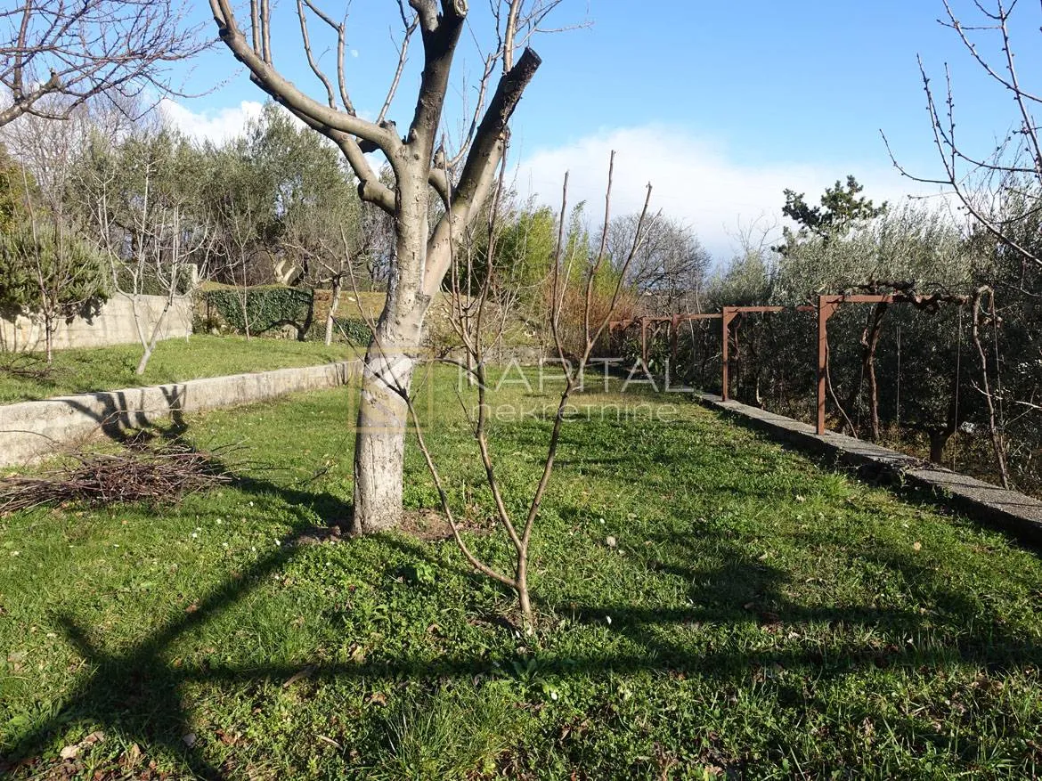 marinići, kuća s velikom kultiviranom okućnicom! - slika 6