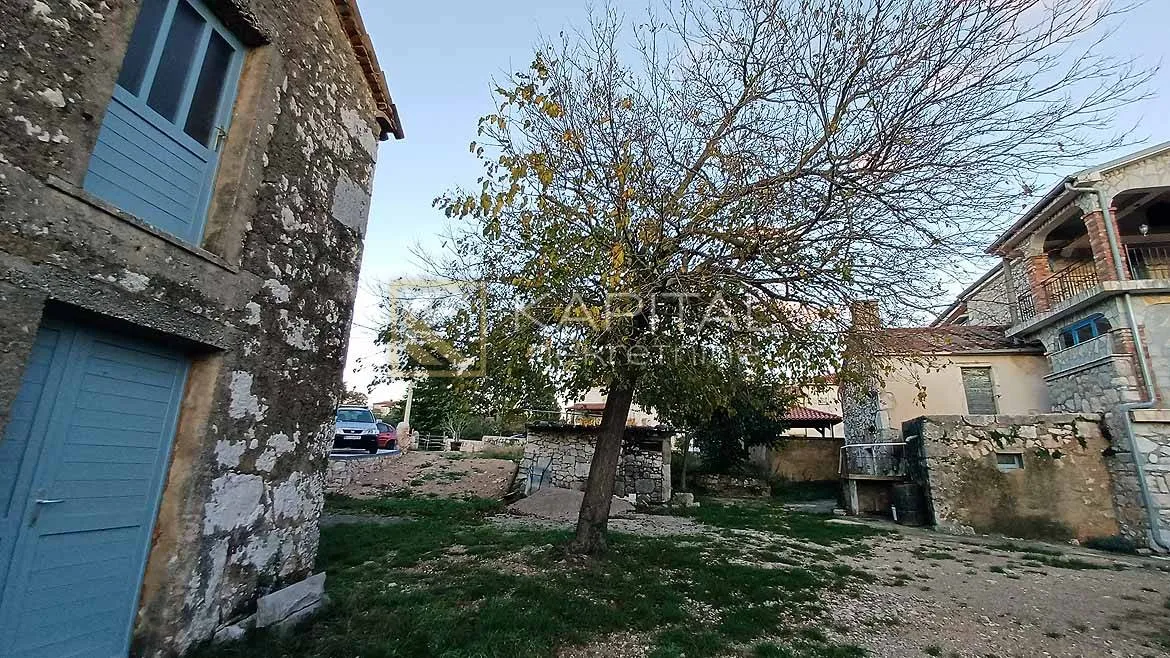 Sužan, 3 starine za obnovu - Sužan, Dobrinj