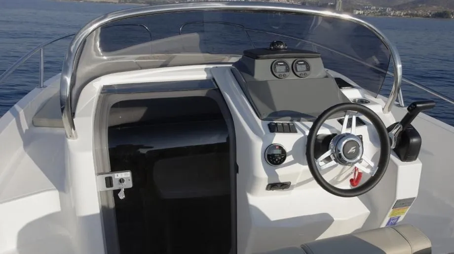 karnic 6.70 m (sl602) - sundeck, model 2024 - slika 20