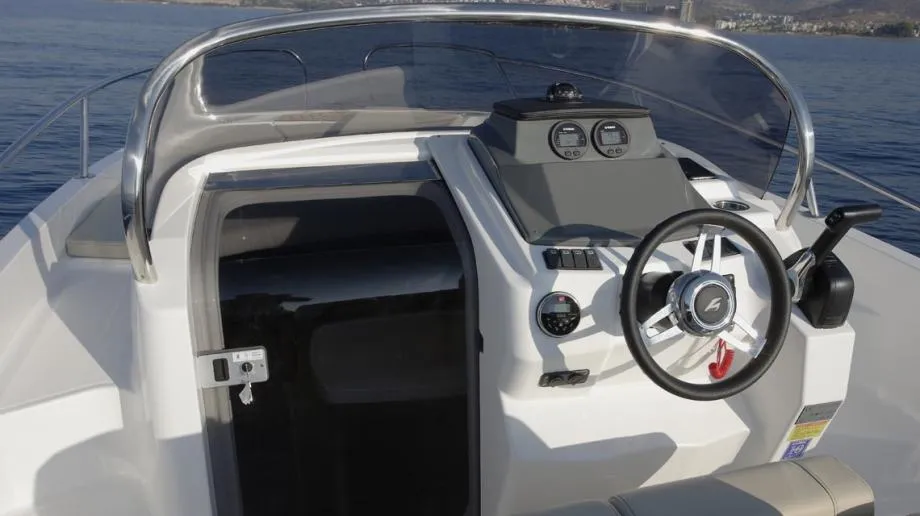 karnic 6.70 m (sl602) - sundeck, model 2024 - slika 20