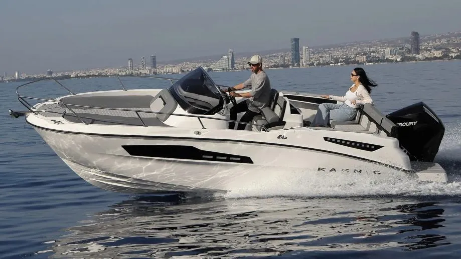 KARNIC 6,70m SL642 (sundeck kabina) MODEL 2026 - Makarska