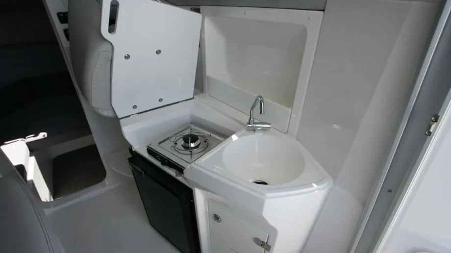 karnic 7.08 m (2255 storm) - cruiser, model 2023 - slika 4