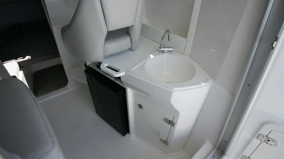 karnic 7.08 m (2255 storm) - cruiser, model 2023 - slika 17