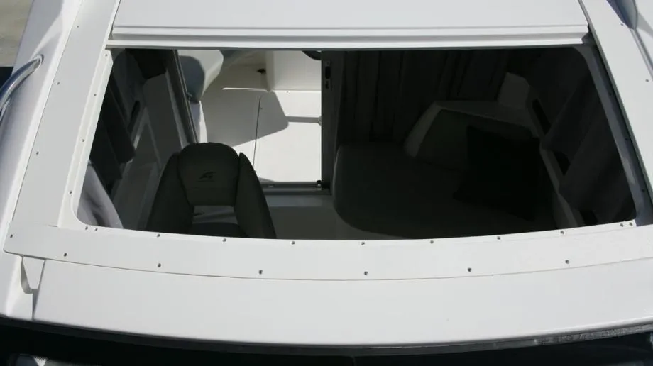 karnic 7.80 m (2455 storm) - cruiser, model 2023 - slika 6