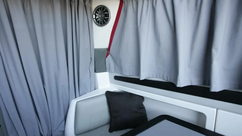 karnic 7.80 m (2455 storm) - cruiser, model 2023 - slika 8