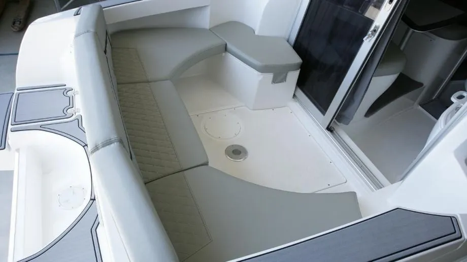 karnic 7.80 m (2455 storm) - cruiser, model 2023 - slika 10