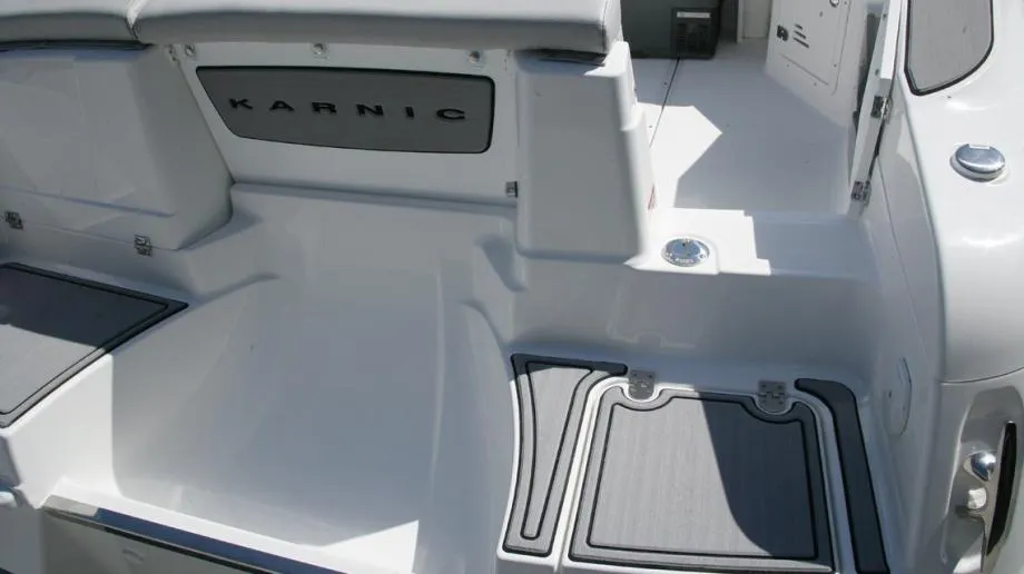 karnic 7,08 m (22sr) - cabin cruiser, model 2023 - slika 15