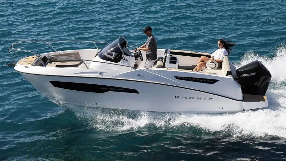 karnic 7,15 m (sl691) - kabina u konzoli, model 2026 - slika 3