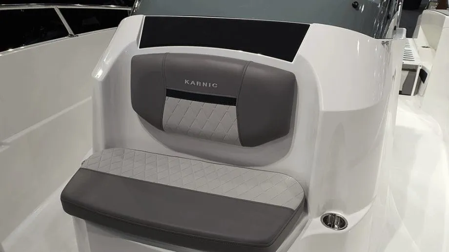 karnic 6.70 m (sl601) - otvoreni pramac/kabina u konzoli, model 2024 - slika 3