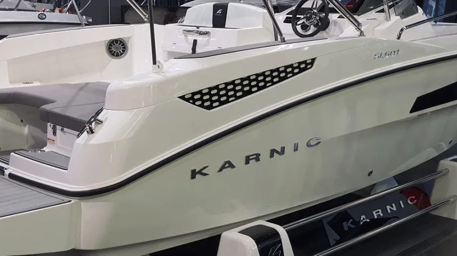 karnic 6.70 m (sl601) - otvoreni pramac/kabina u konzoli, model 2024 - slika 8