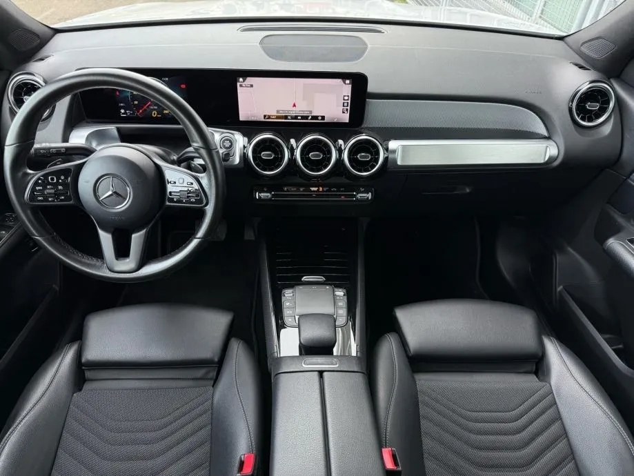 mercedes glb 200d automatik °velika navi°kamera°leasing bez učešća° - slika 18