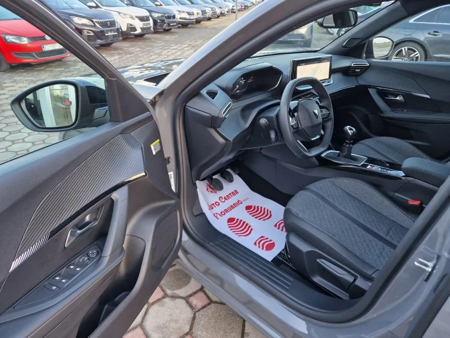 peugeot 2008 1,2 allure 2025., navi, led, park senz, kamera..10 200 km - slika 10