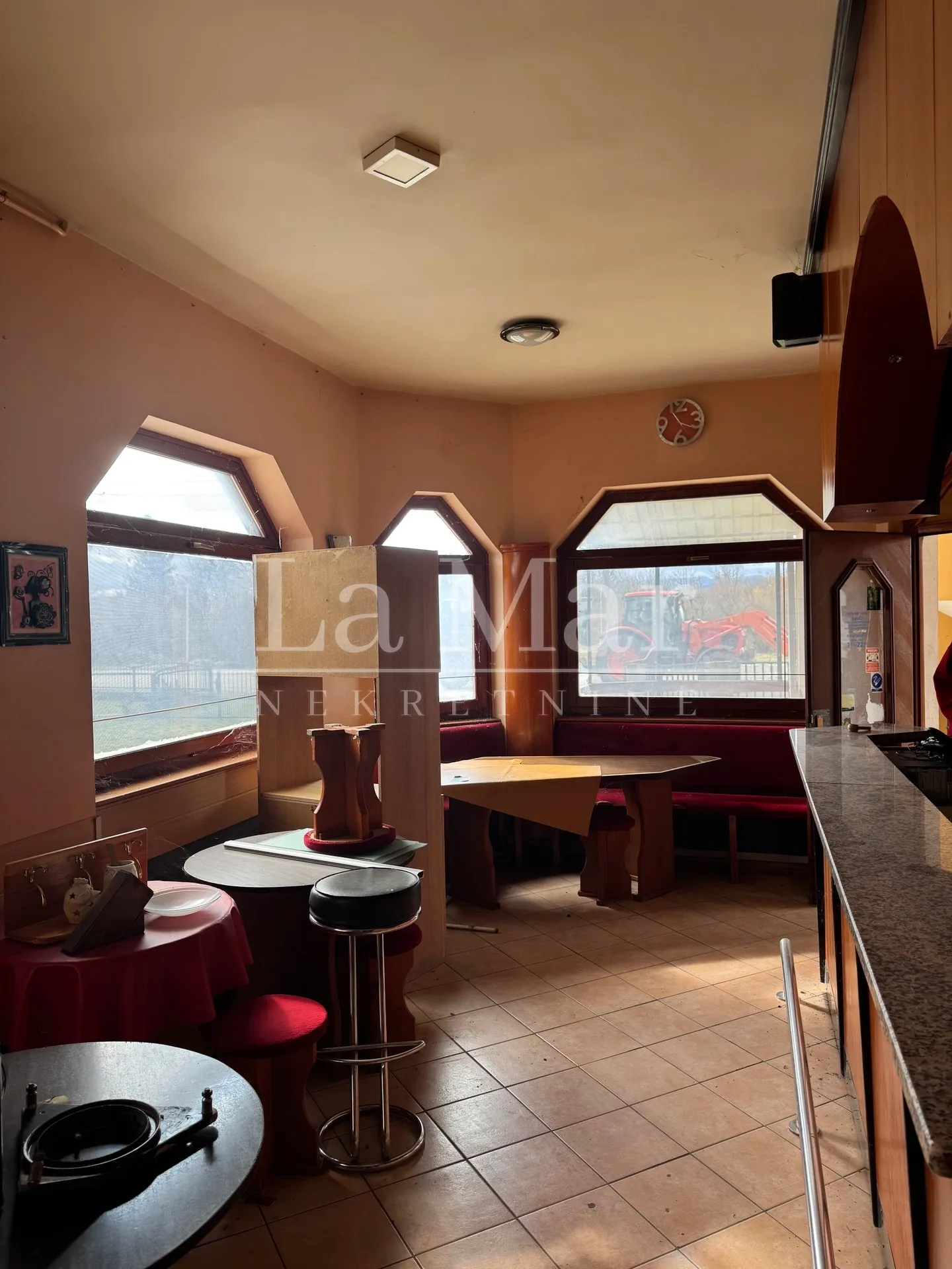 harmica - poslovno-stambeni objekt -535,16 m2 - slika 9