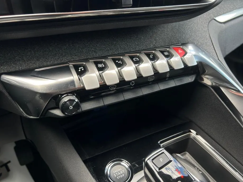 peugeot 3008 1,5 hdi allure - 2023 - 55.000km - full - reg 1 god !!! - slika 17