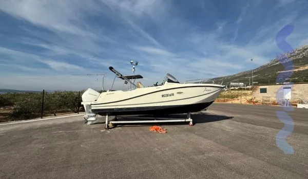 quicksilver activ 755 sundeck - u odličnom stanju, pažljivo održavan - slika 2