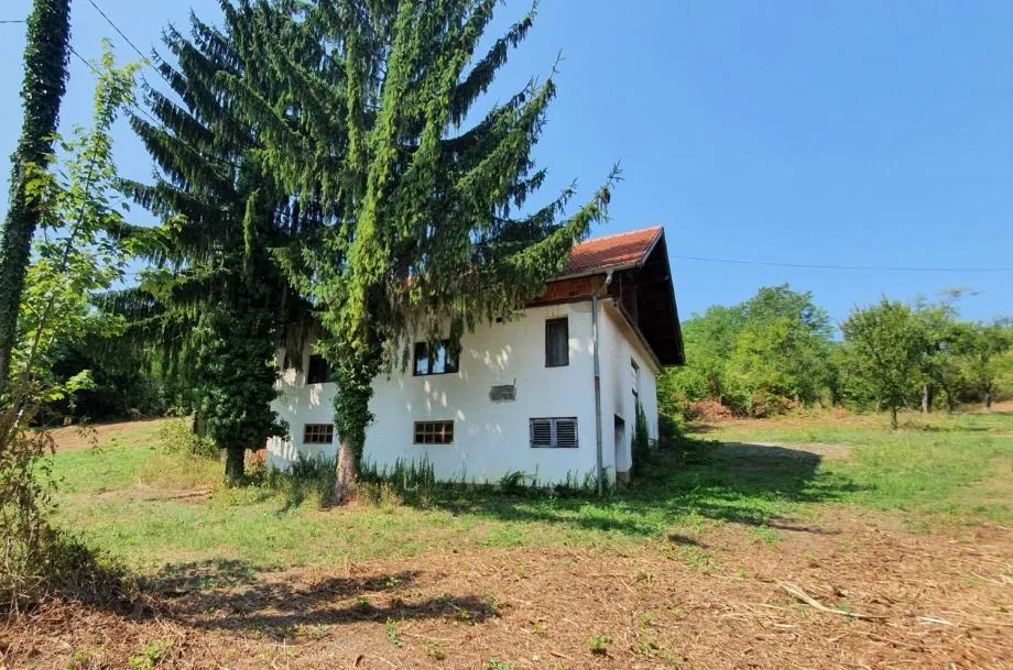 građ. zemlj., kupljenovo, 5400m2, staro imanje s kućom i gosp. zgradom - slika 3