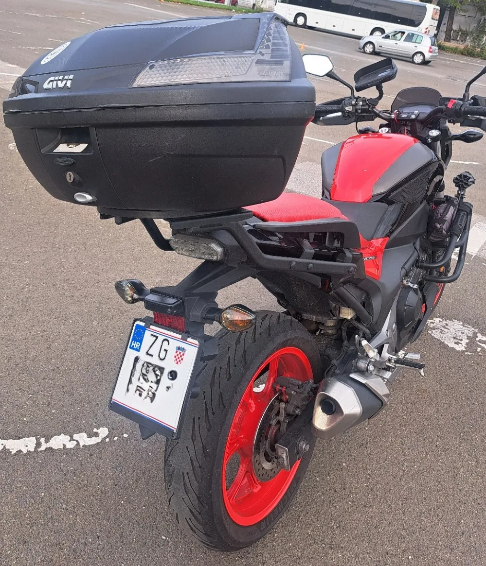 honda nc750 sa, sa puno dodatne opreme, povoljno prodajem - slika 7