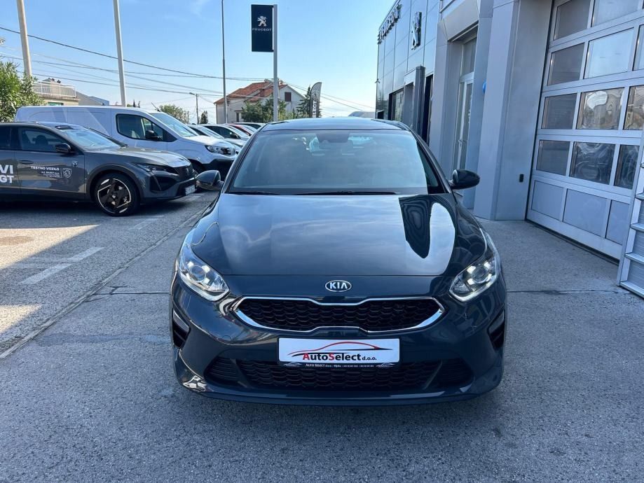 kia ceed 1.6 crdi - 2021 - 39.000km - 1. vlasnik - reg 1 god ! - slika 2