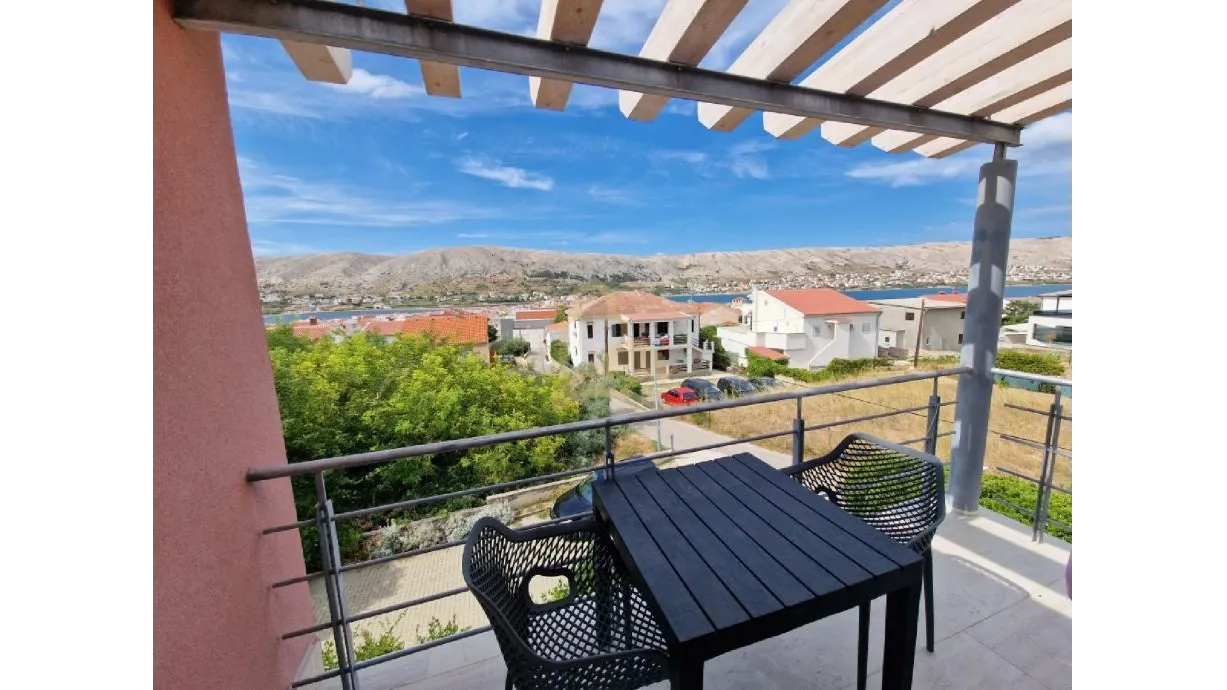 2 apartmana s pogledom na paški zaljev, 81m2 - slika 5