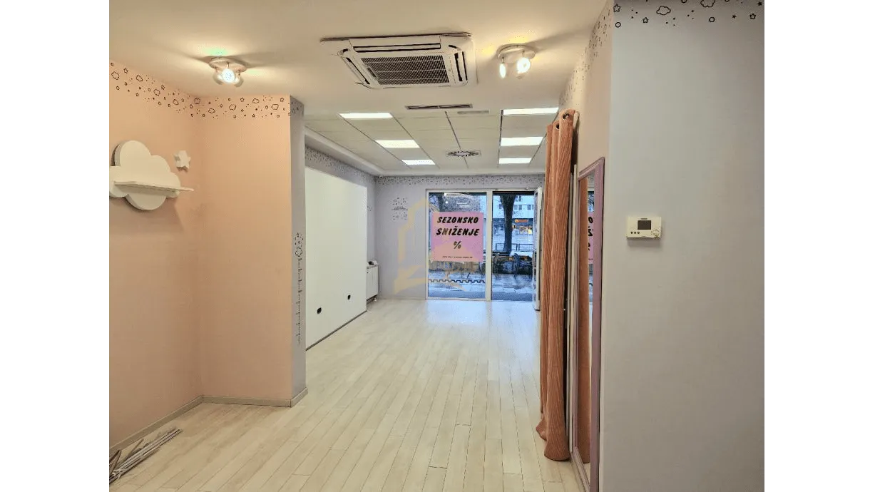 dvoetažni poslovni prostor, 167m2, na trgiću u španskom - slika 5