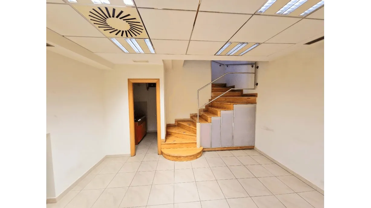 Dvoetažni poslovni prostor, 167m2, na trgiću u Španskom - Zagreb