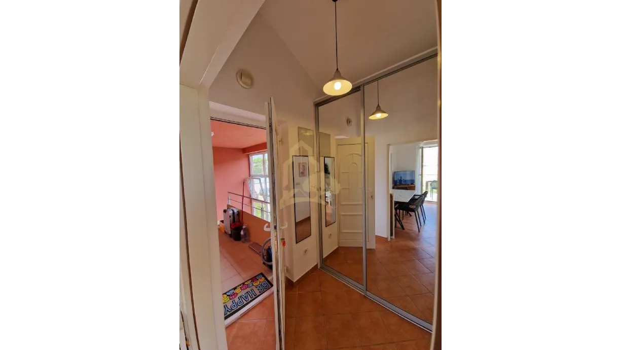 2 apartmana s pogledom na paški zaljev, 81m2 - slika 11