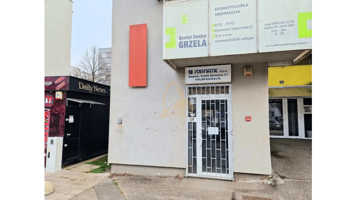 dvoetažni poslovni prostor, 167m2, na trgiću u španskom - slika 8