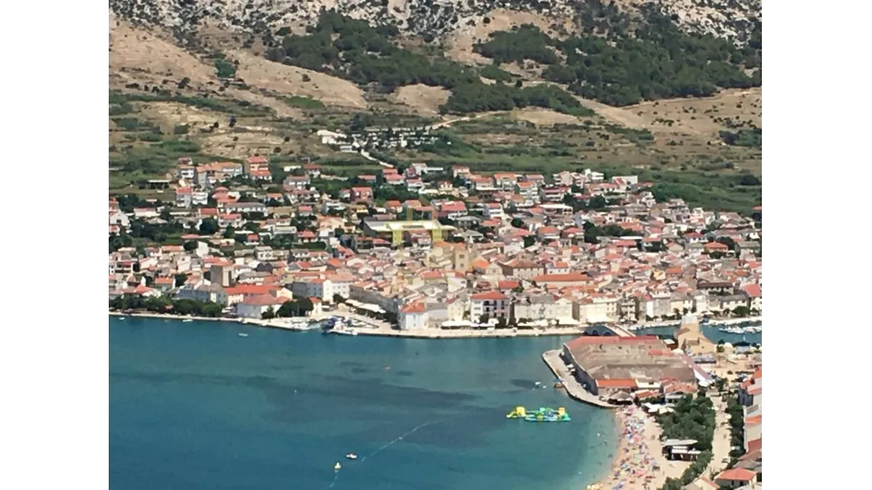 2 apartmana s pogledom na paški zaljev, 81m2 - slika 18
