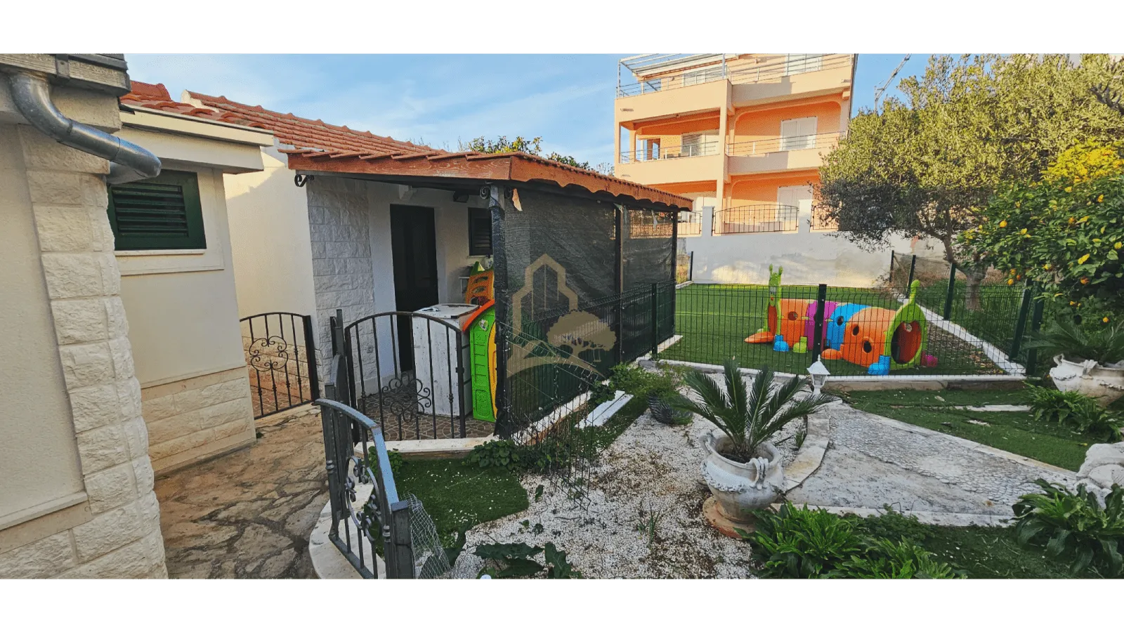 apartmanska vila s potencijalom, seget vranjica - slika 31