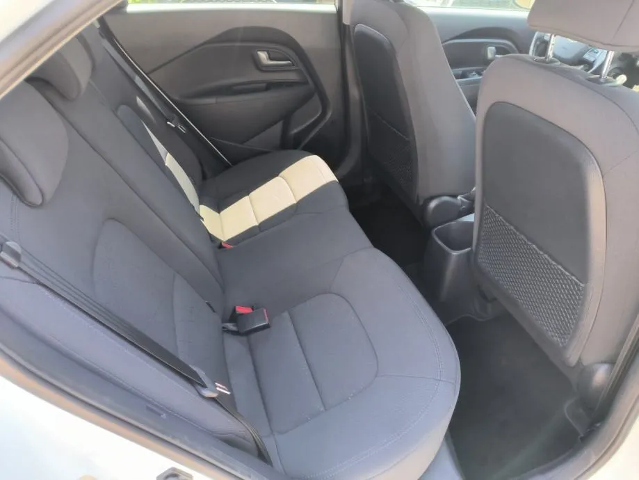 kia rio 1,2 fifa cup edition, servisna, jamstvo, reg. 1 godinu - slika 15