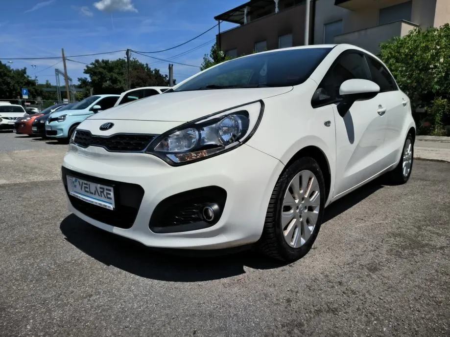 kia rio 1,2 fifa cup edition, servisna, jamstvo, reg. 1 godinu - slika 1