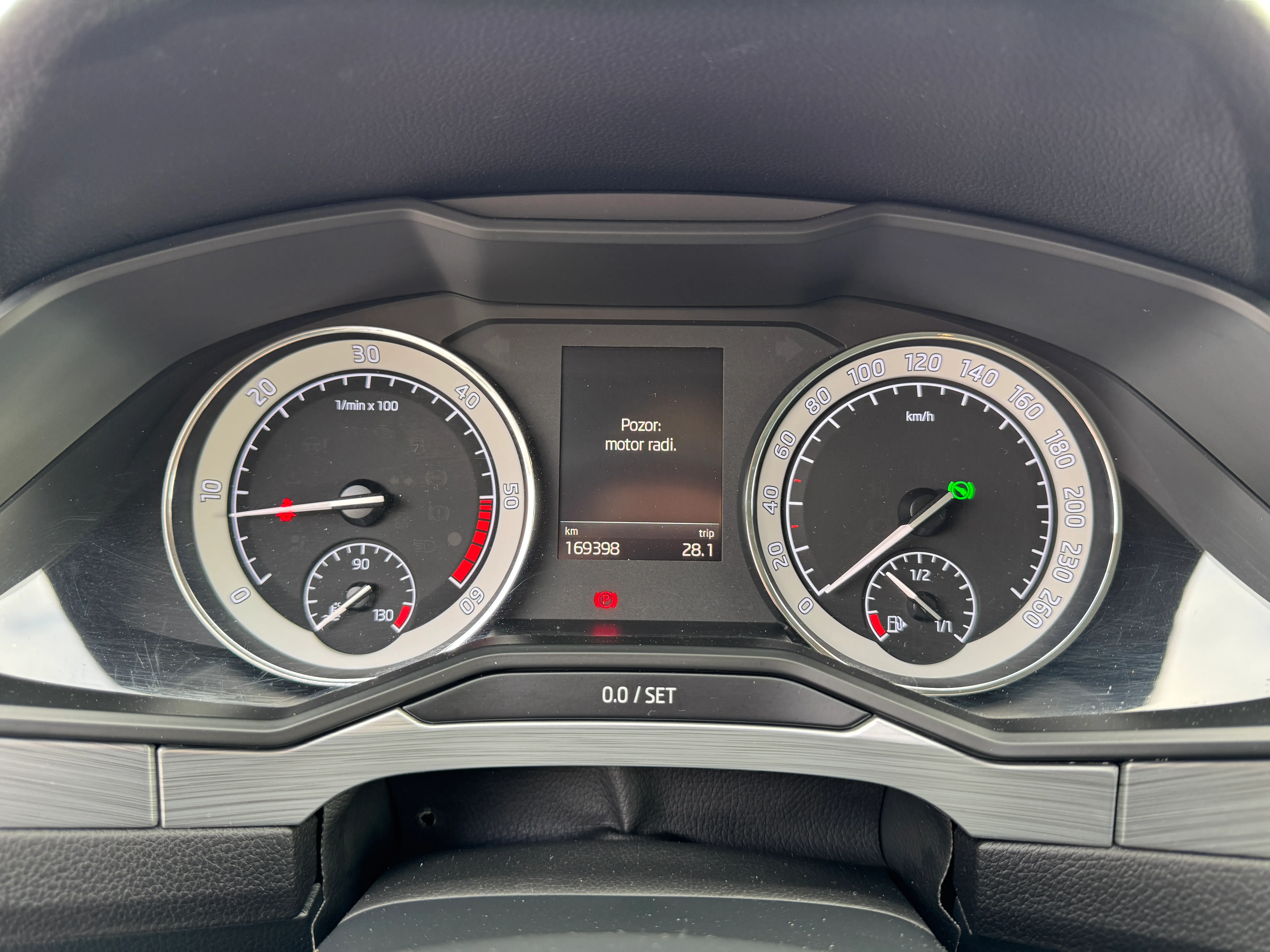 škoda superb 2,0 tdi dsg business - slika 9