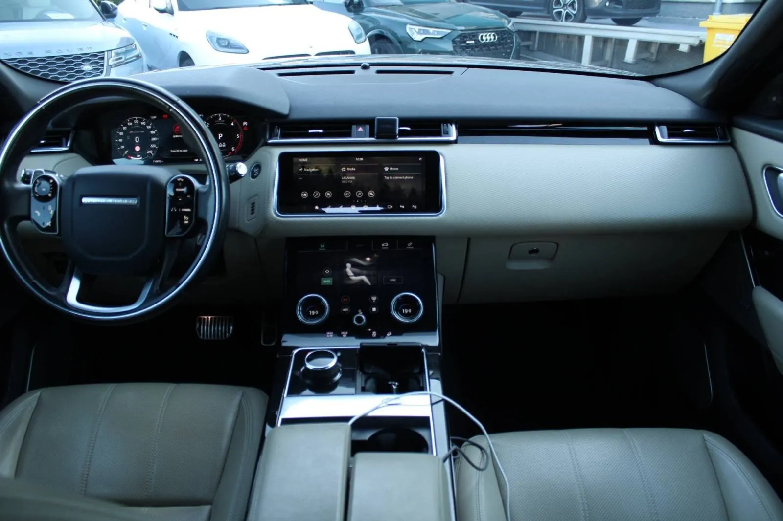 land rover range rover velar 2.0d automatik *led, navigacija, kamera* - slika 16