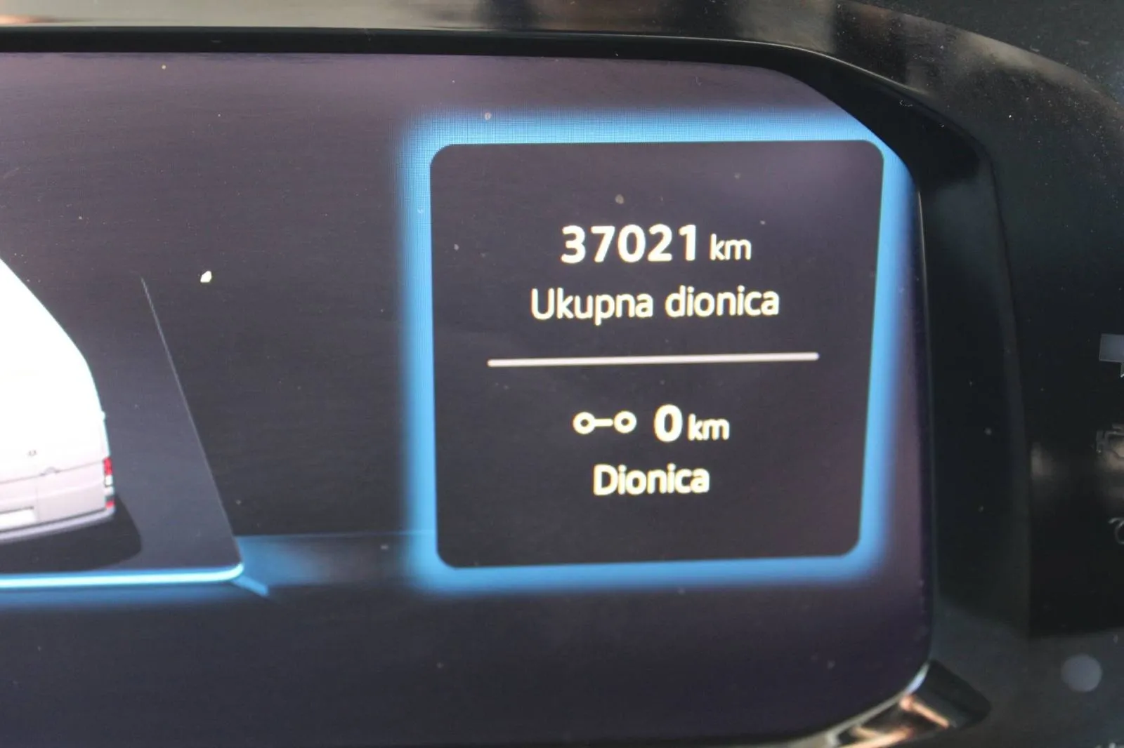 vw crafter 2.0 tdi l3h3 140ks *kamera*, 2024 god. - slika 18