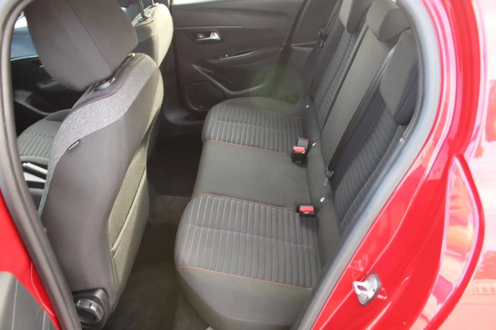 peugeot 208 1.5 hdi *navigacija* - slika 11