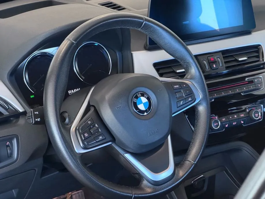 bmw x1 xdrive18d advantage automatik - slika 8
