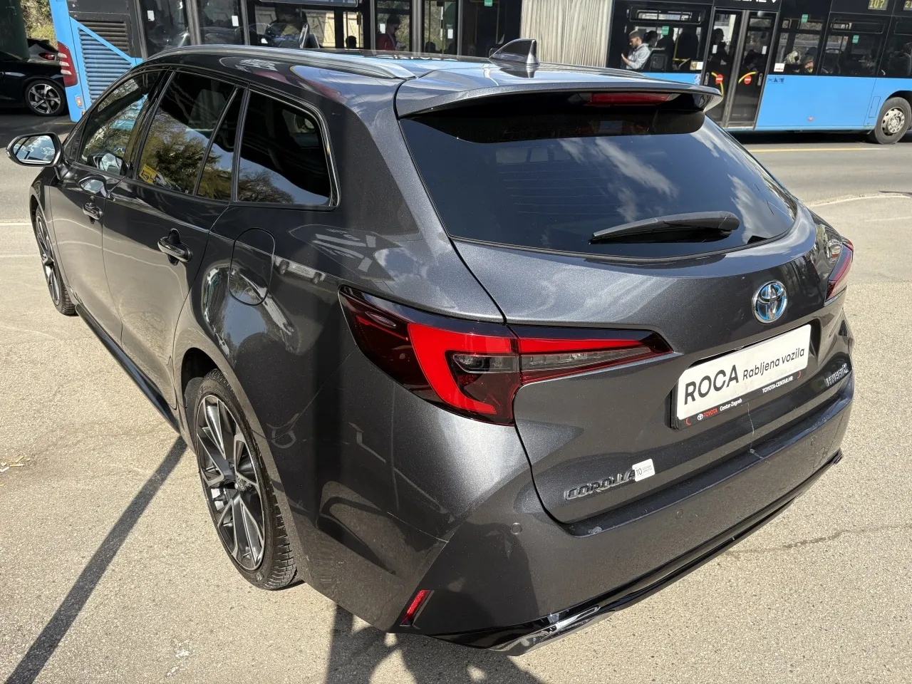 toyota corolla ts hybrid 1,8 vvt-i executive aut. - slika 8