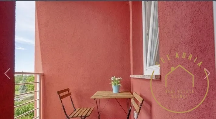 kuća u nizu s bazenom, valica - slika 28