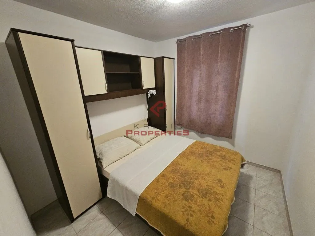 prelijepa kuća s pogledom, sobra - slika 8